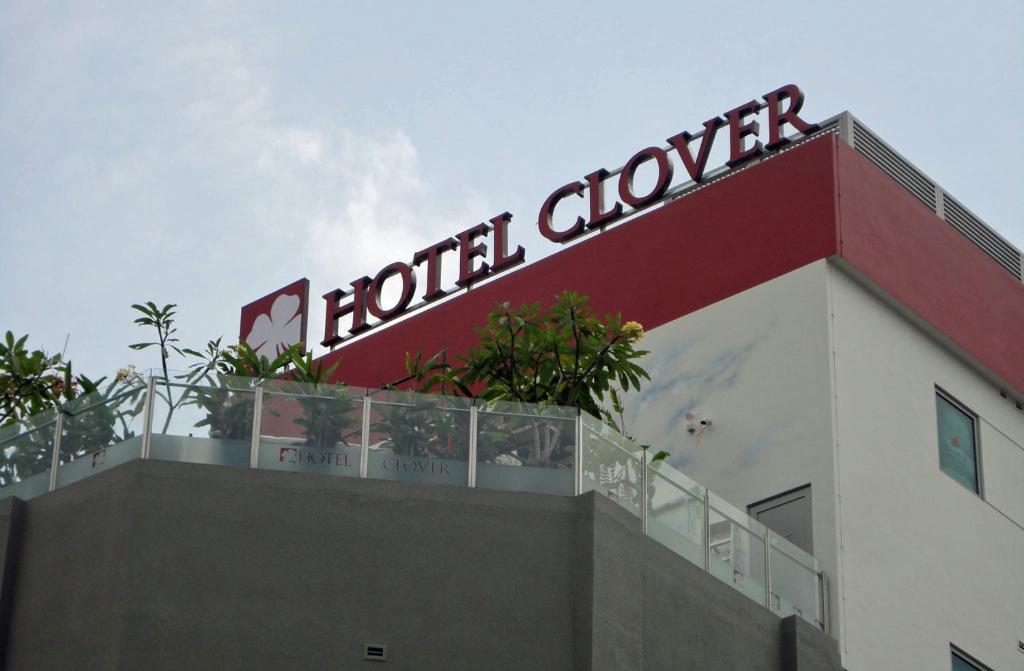 Clover 5 Hongkong Street Hotel Singapura